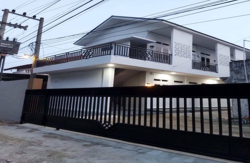 Mandau Hotel | OYO 93126 Nrc White House