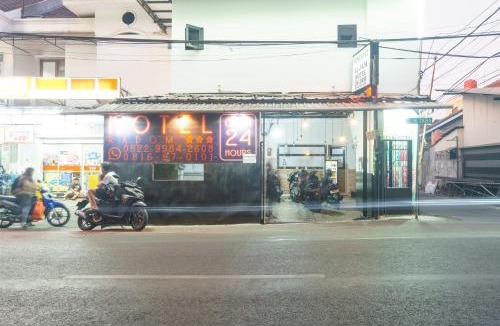 East Jakarta Hotel | OYO 93134 Hotel Radom