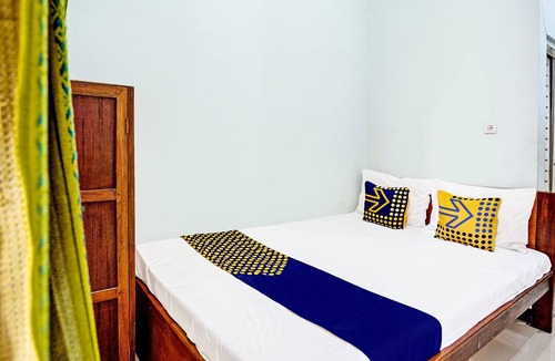 Linggajati Hotel | OYO 94022 Guest House Ayomi Syariah