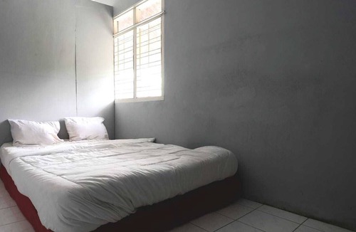 Ujungberung Hotel | OYO 94206 Pondok Zalsha