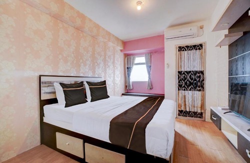 Gunung Putri Hotel | OYO 95090 Elzirooms Gunung Putri