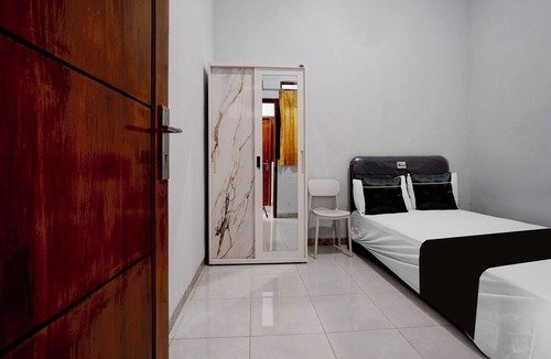 Pasuruan Hotel | OYO 95293 Citra Homestay Syariah