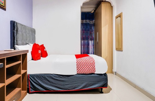 Cileunyi Hotel | OYO Life 91994 Sawerigading Jatinangor Syariah
