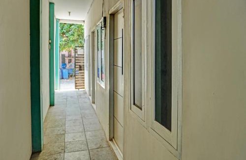 Karawang Timur Hotel | OYO Life 92684 Kost Mutiara Nirwana
