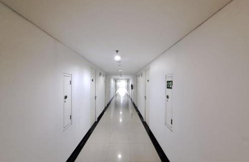 Karawang Hotel | OYO Life 93106 Apartement Grand Sentraland By Andi