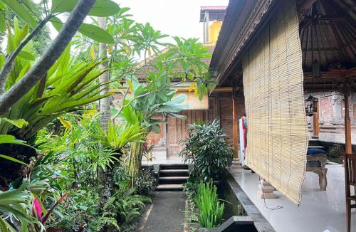 Kutuh Kaja House | Pakis private room in Ubud 2