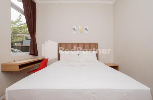 Jakarta Hotel | Palm Eight Mitra RedDoorz