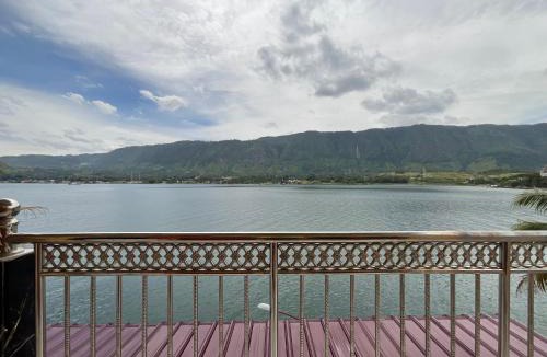 Simanindo House | Penginapan Mafir