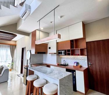 Kedungmanggu Apartment | Penthouse Loft 2 Lantai at LRT City Sentul, 2BR, 120m2