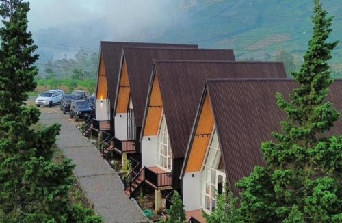 Dieng Kulon Hotel | Platinum Cabin Dieng 3 by Horison