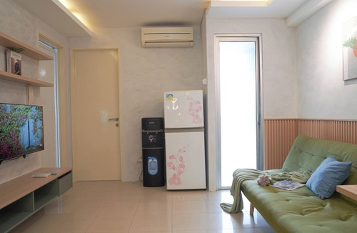 Jatinegara Apartment | Pleasant White 3Br At Bassura City Apartment