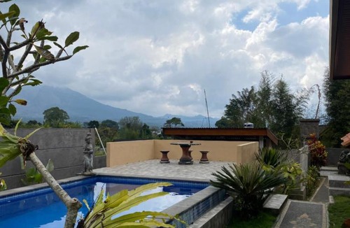 Kintamani House | Pondok buahan