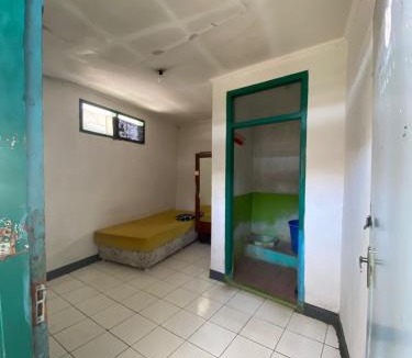 Cikutra Hostel | Pondok Huda for Ladies