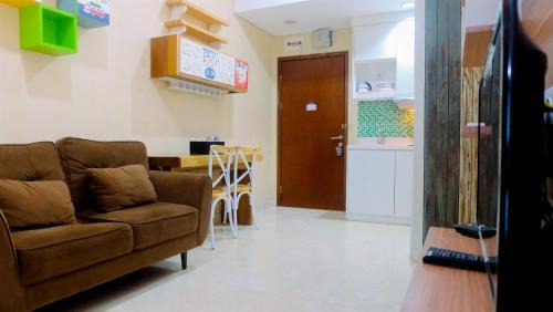 Menteng Apartment | Pool View 2BR Apartment at Capitol Park Residence By Travelio