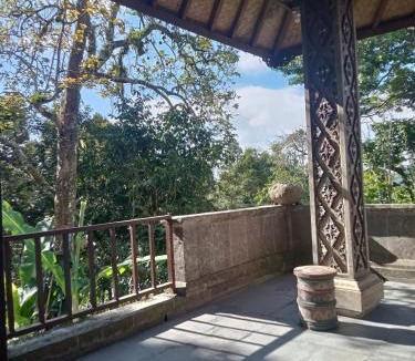 Wongaya Gede Bed & Breakfast | pranamastra bali