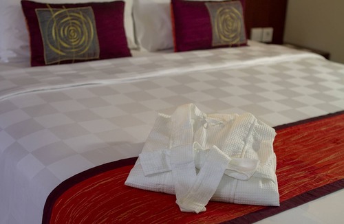 Raya Kuta Hotel | PrimeBiz Hotel Kuta