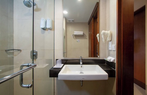 Raya Kuta Hotel | PrimeBiz Hotel Kuta
