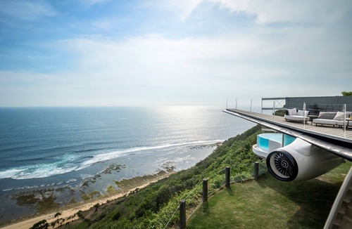 Uluwatu Villa | Private Jet Villa on top of the Nyang Nyang Beach Cliff