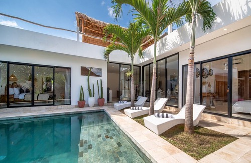 Babakan Villa | Private Pool Rooftop Sunset Space Three Suites
