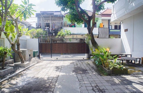 Pemecutan Kelod Apartment | Private Studio Escape Near Kuta & Seminyak