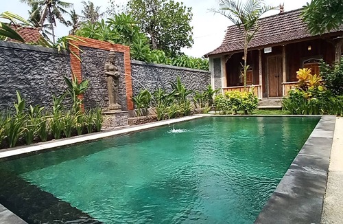Batuan House | Puri Astrani is a villa that has 2 bedrooms with private pool