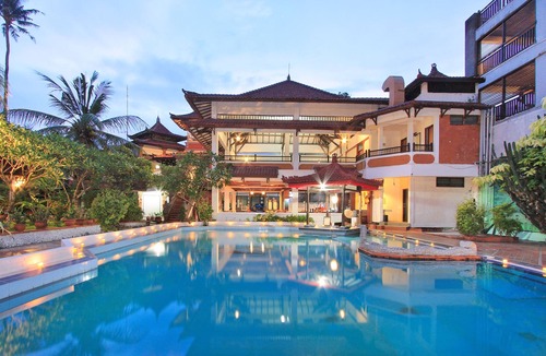 Legian Hotel | Puri Naga Beachfront Cottages