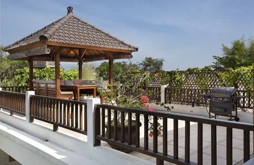 Batu Bolong Villa | Puri Temple Luxury 3 Bedroom Villa, Pool Table-Canggu