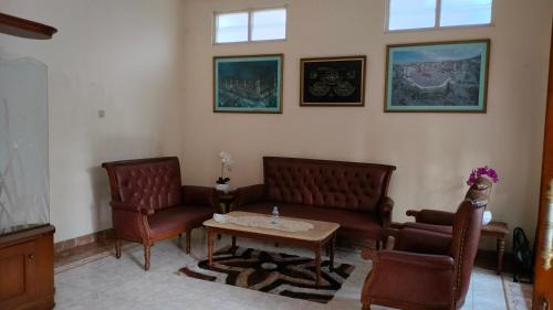 Yogyakarta House | Purikafilla Homestay