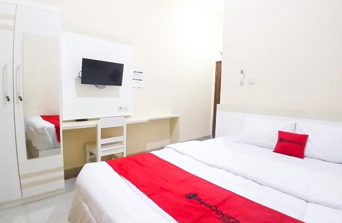 Yogyakarta House | RedDoorz at Homestay Syariah Attin Tugu Jogja