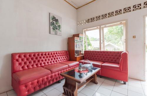 Ciloto Hotel | RedDoorz at House Of Dirga Cisarua Puncak
