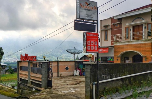 Kejajar Hotel | RedDoorz near Agrowisata Kebun Teh Dieng