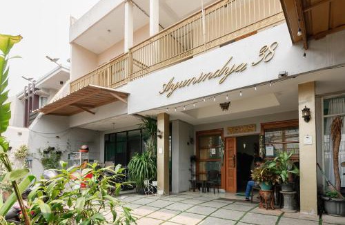 East Jakarta House | RedDoorz near Cipinang Indah Mall