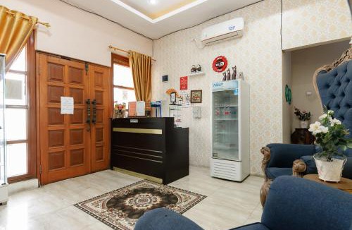 East Jakarta House | RedDoorz near Cipinang Indah Mall