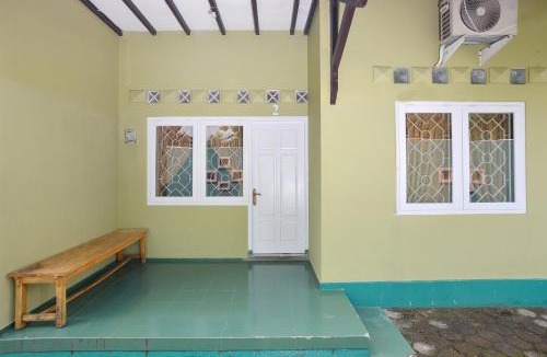 Depok Hotel | RedDoorz near Institut Pertanian Yogyakarta