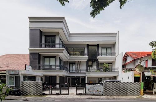 East Jakarta Hotel | RedDoorz near Jakarta International Velodrome