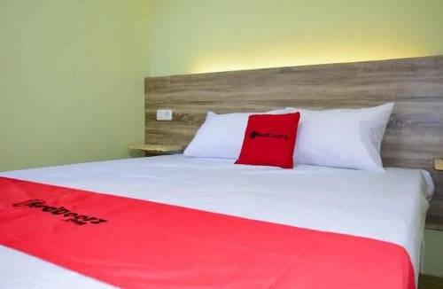 Old Jakarta Hotel | RedDoorz near Mangga Dua Square