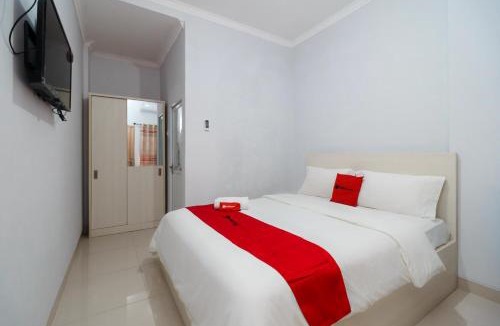 Pangandaran Hotel | RedDoorz near Pantai Barat Pangandaran 2