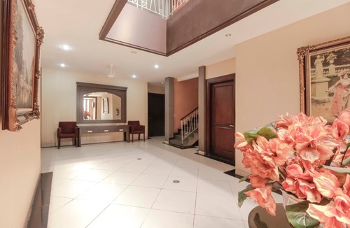 North Cirebon Hotel | RedDoorz Near Pasar Pagi Cirebon
