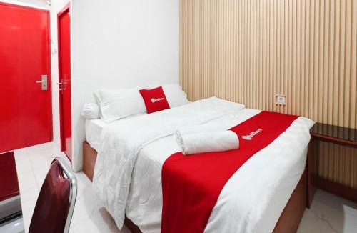 Surabaya House | RedDoorz near RSUD dr Soewandhie 3