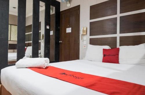 Cikarang Hotel | RedDoorz near Waterboom Lippo Cikarang