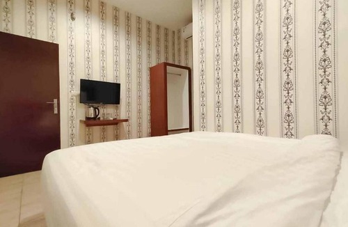 Medan Hotel | RedDoorz Plus @ Jalan Letda Sujono Medan 2