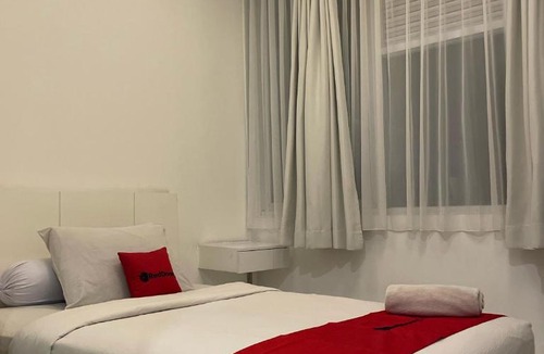 Hegarmanah House | RedDoorz Plus near Parahyangan University