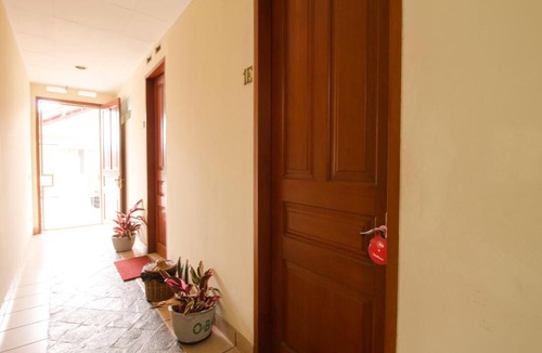 Hegarmanah House | RedDoorz Plus near Parahyangan University