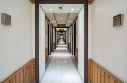 Cilandak Hotel | RedDoorz Plus @ Pondok Labu