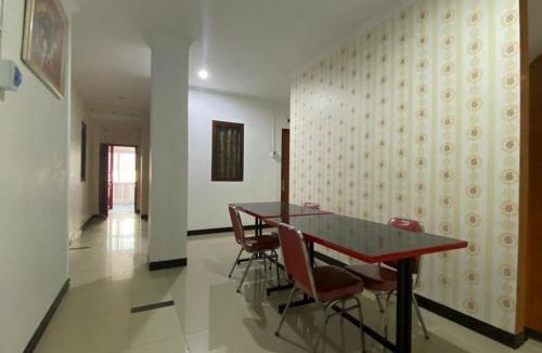 Rawamangun Hotel | RedDoorz Plus @ Rawamangun