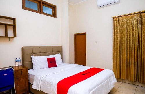 Banjarsari Hotel | RedDoorz Syariah @ Griya Thamrin Manahan Solo
