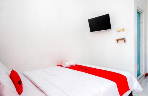 Kalianget Hotel | RedDoorz Syariah near Alun Alun Wonosobo 4