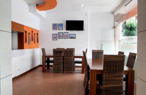 Bandung House | RedDoorz Syariah near BTC Fashion Mall