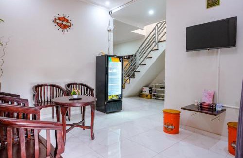 Purwokerto Hotel | RedDoorz Syariah Near Stasiun Purwokerto