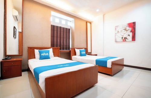 Malabar Hotel | Rehat at Hotel 10 Buah Batu